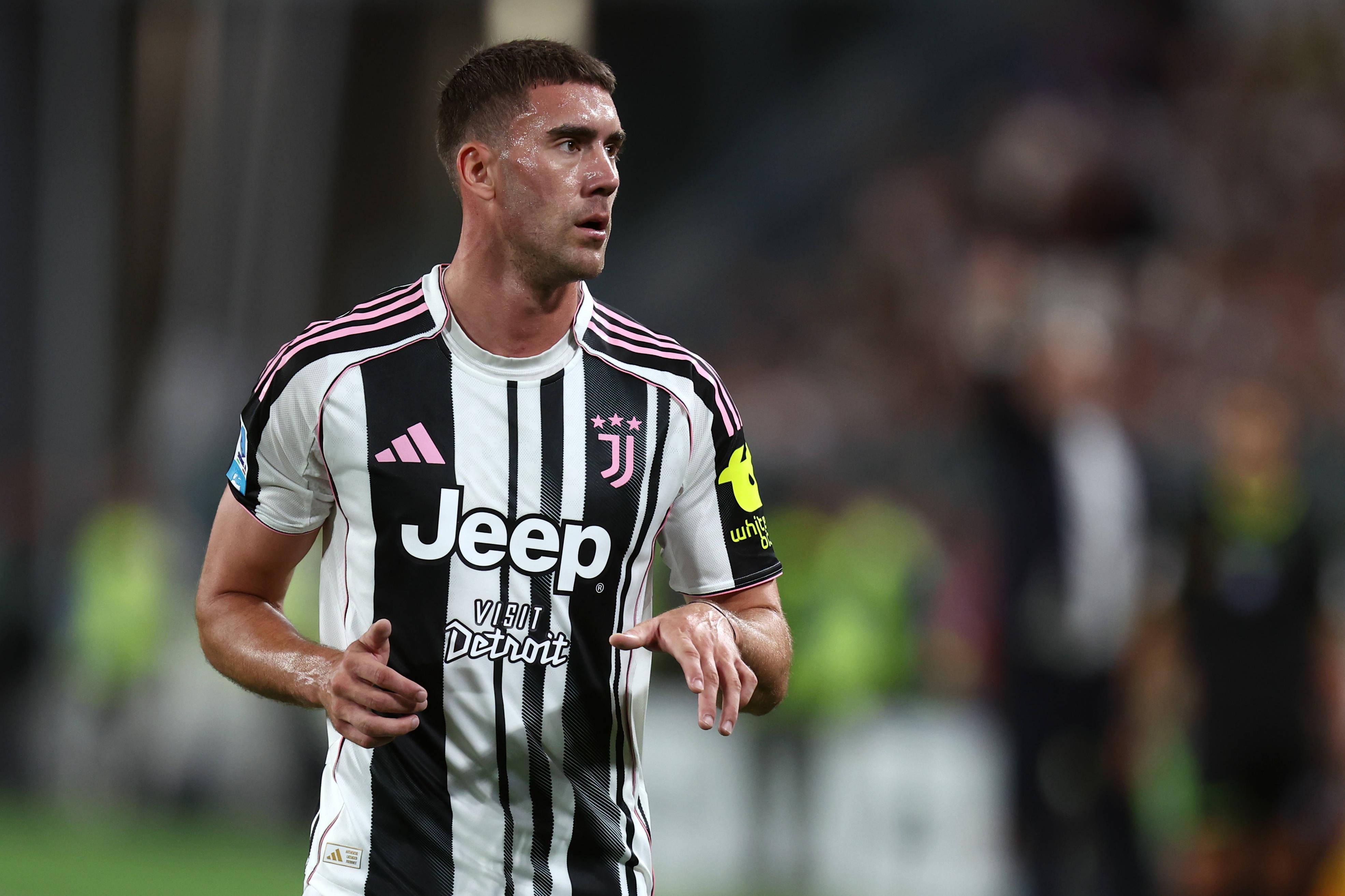 这个不要！记者：尤文3000万欧推销弗拉霍维奇，纽卡不感兴趣